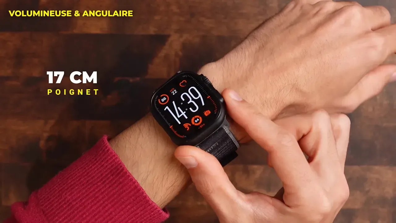 L’Apple Watch Ultra 3 noire au poignet de Kévin
