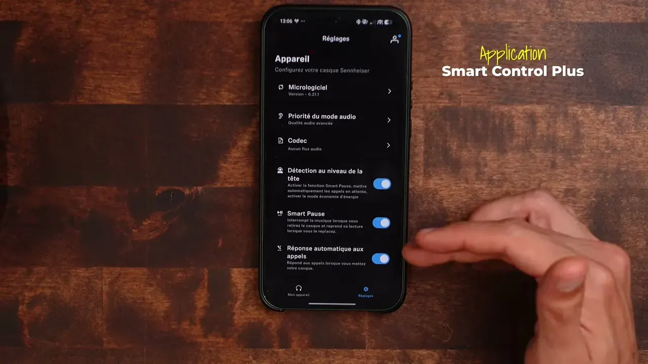 La page des réglages de l’application Smart Control Plus sur un téléphone