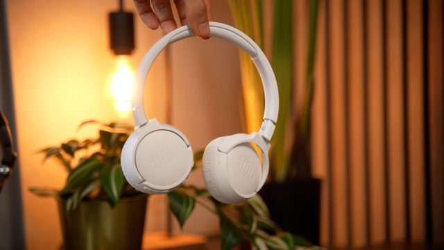 JBL Tune 670NC